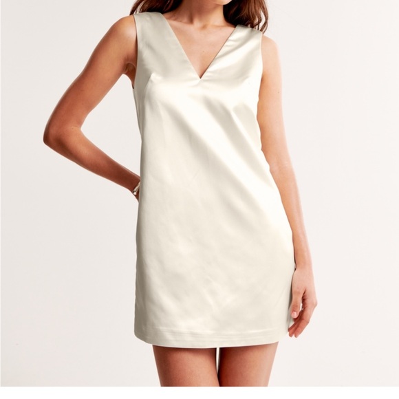 New Black shift bow back mini dress| Size: Small/Regular - Picture 2 of 5